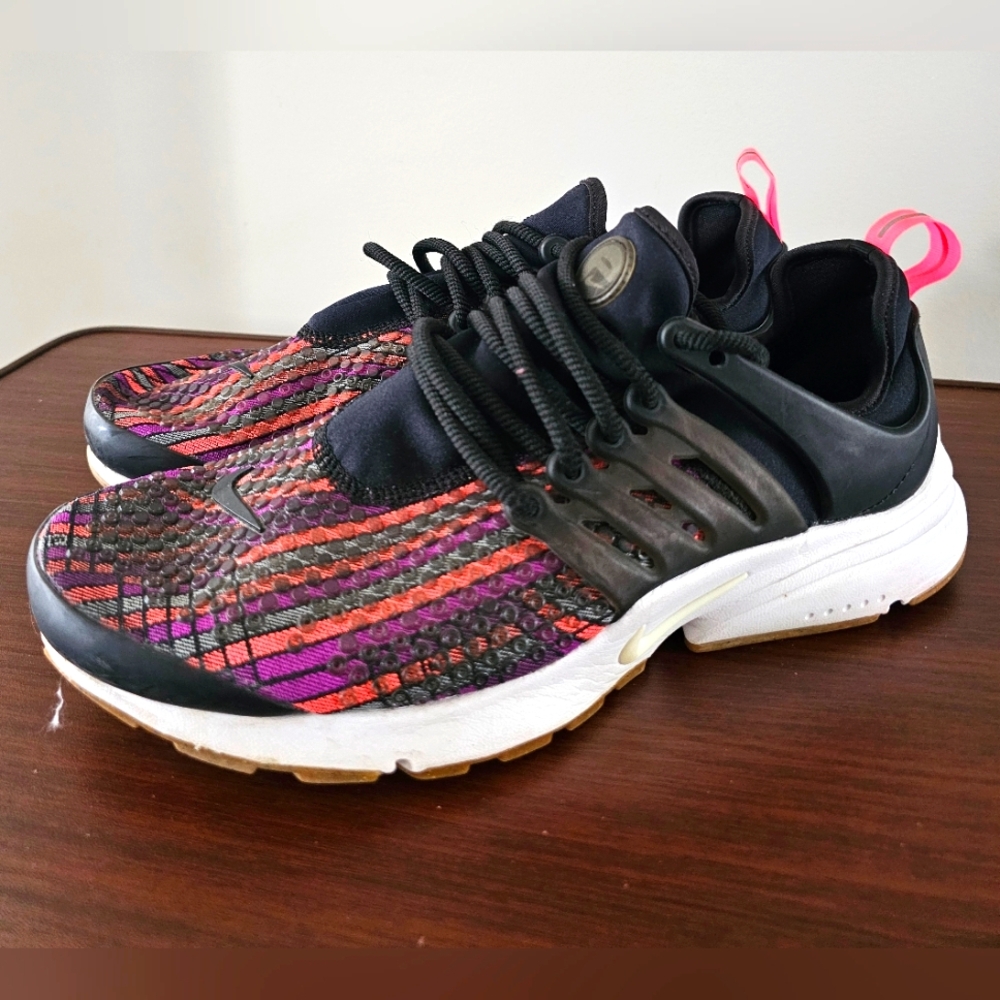 Nike Women's Sneakers - Black, Pink, Red